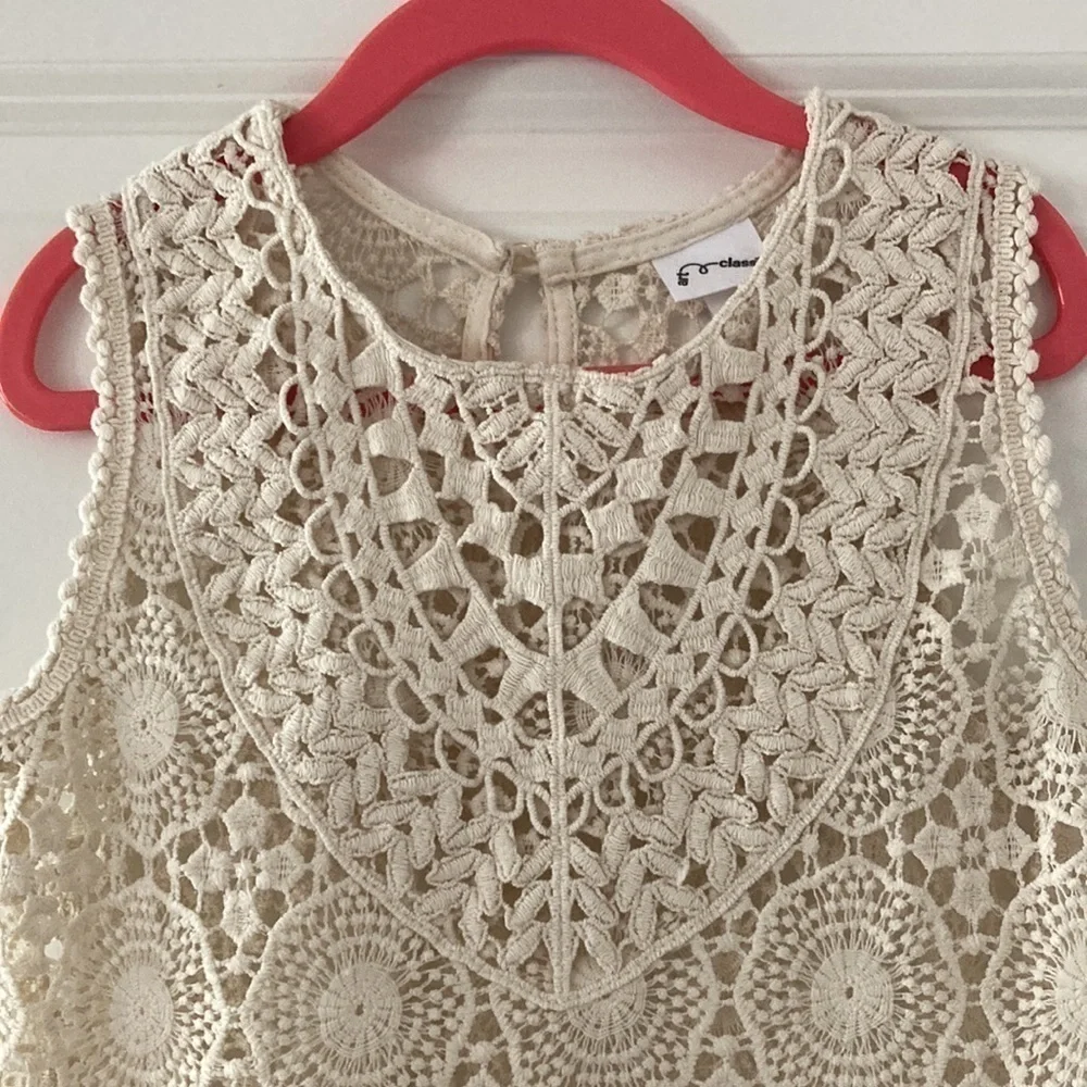 Girls size 6 6x top
